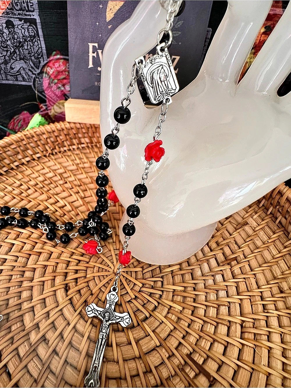 Vampire Rosary – Black Beads & Blood Red Roses - Picture 2 of 7